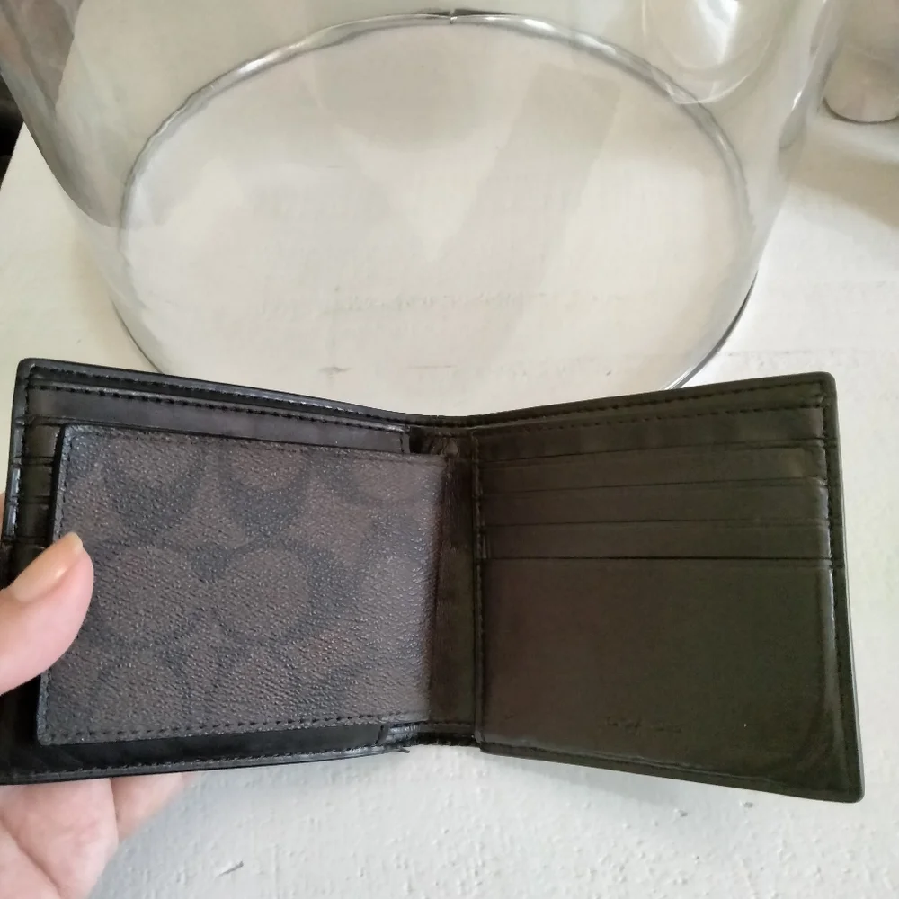 Signature men's Coach wallet - Picture 3 of 12